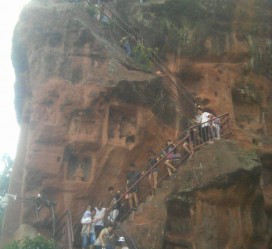 射洪乐山旅游攻略(乐山旅游攻略自由行路线推荐)