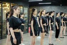 射洪兼职模特进修班(学生怎么兼职模特)