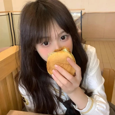 射洪伴游女生李心怡的资料