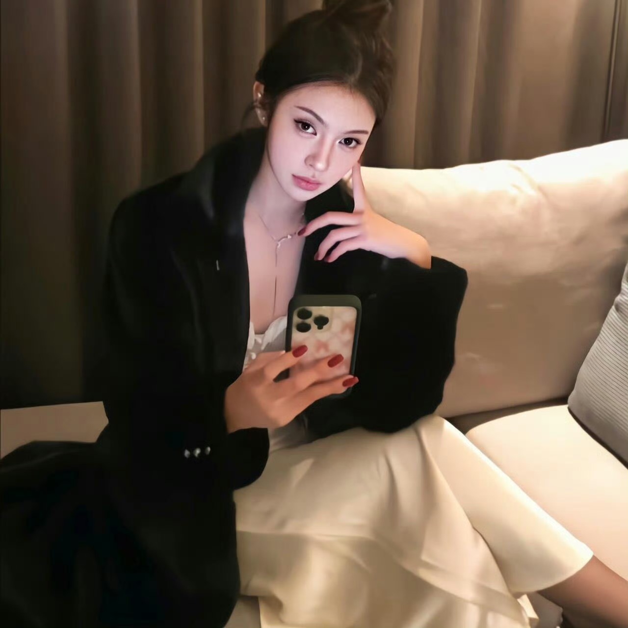 射洪伴游女生周语言的资料