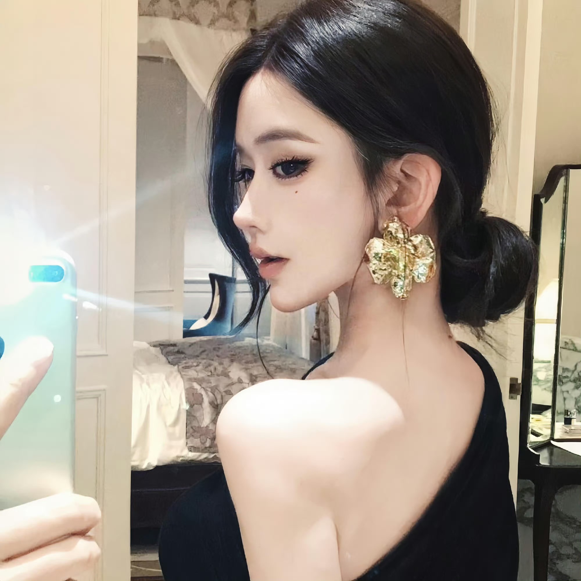 射洪伴游女生靖骊萍的资料