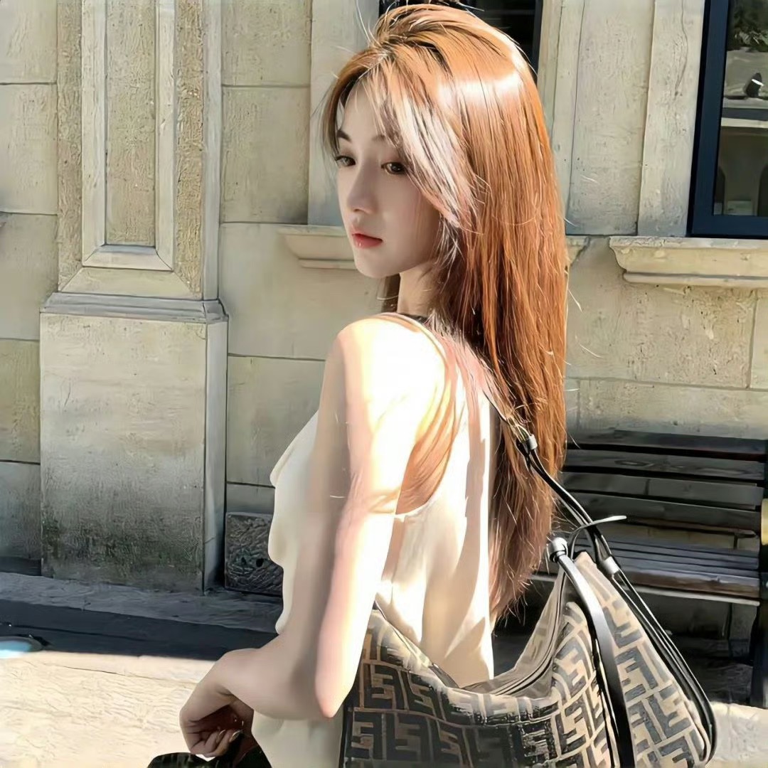 射洪伴游女生夏夏的资料